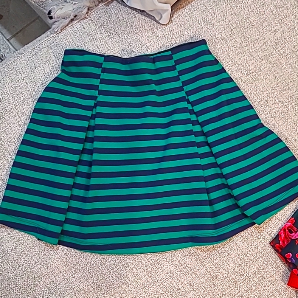 Mini Skirt - Picture 2 of 7